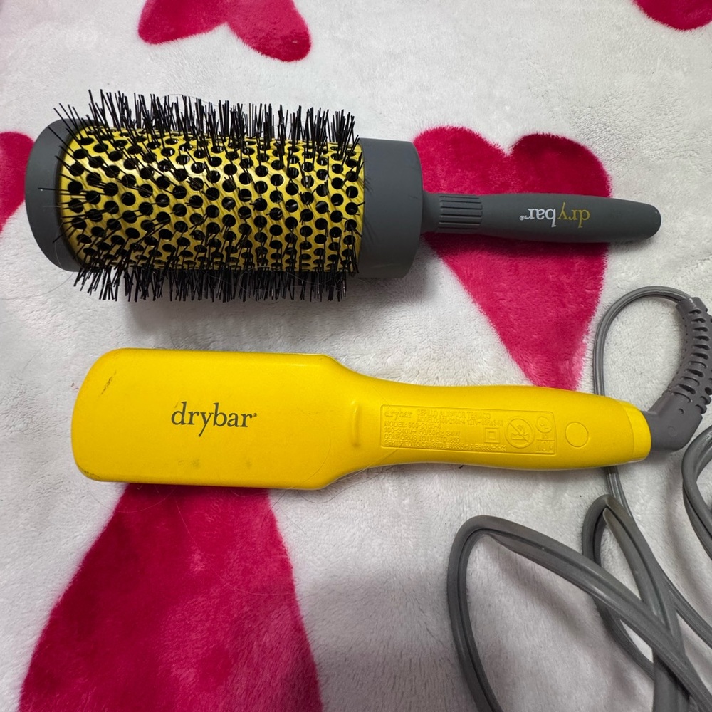 Drybar Baby Brush Crush Mini Heated Straightening Brush & Drybar round brush
